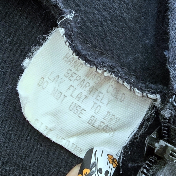 Vintage 90s Black CatSuit | size medium | zip up front | white embroidery - Picture 8 of 8